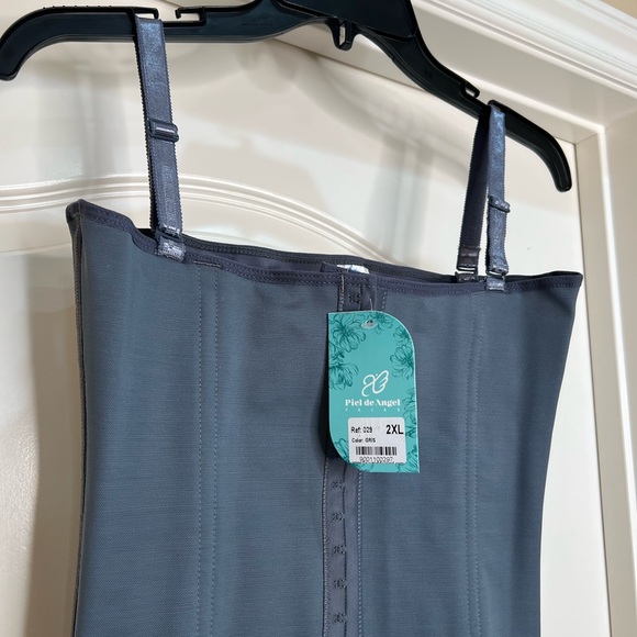 NWT Gray Colombian Waist trainer - Picture 4 of 6